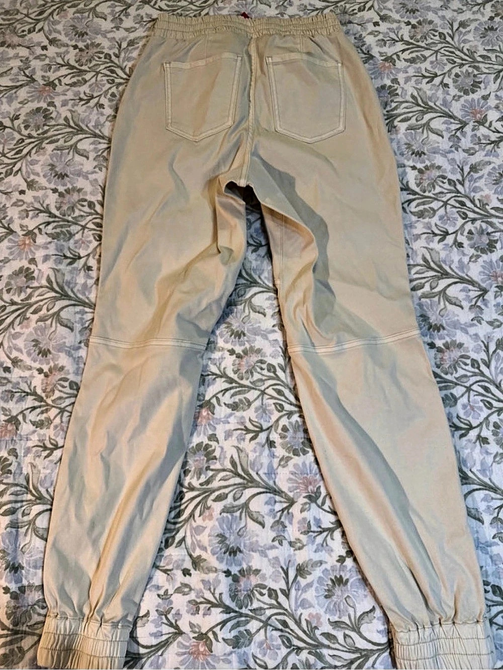 SPANX Stretch Twill Cargo Jogger Pants Beige Medium
